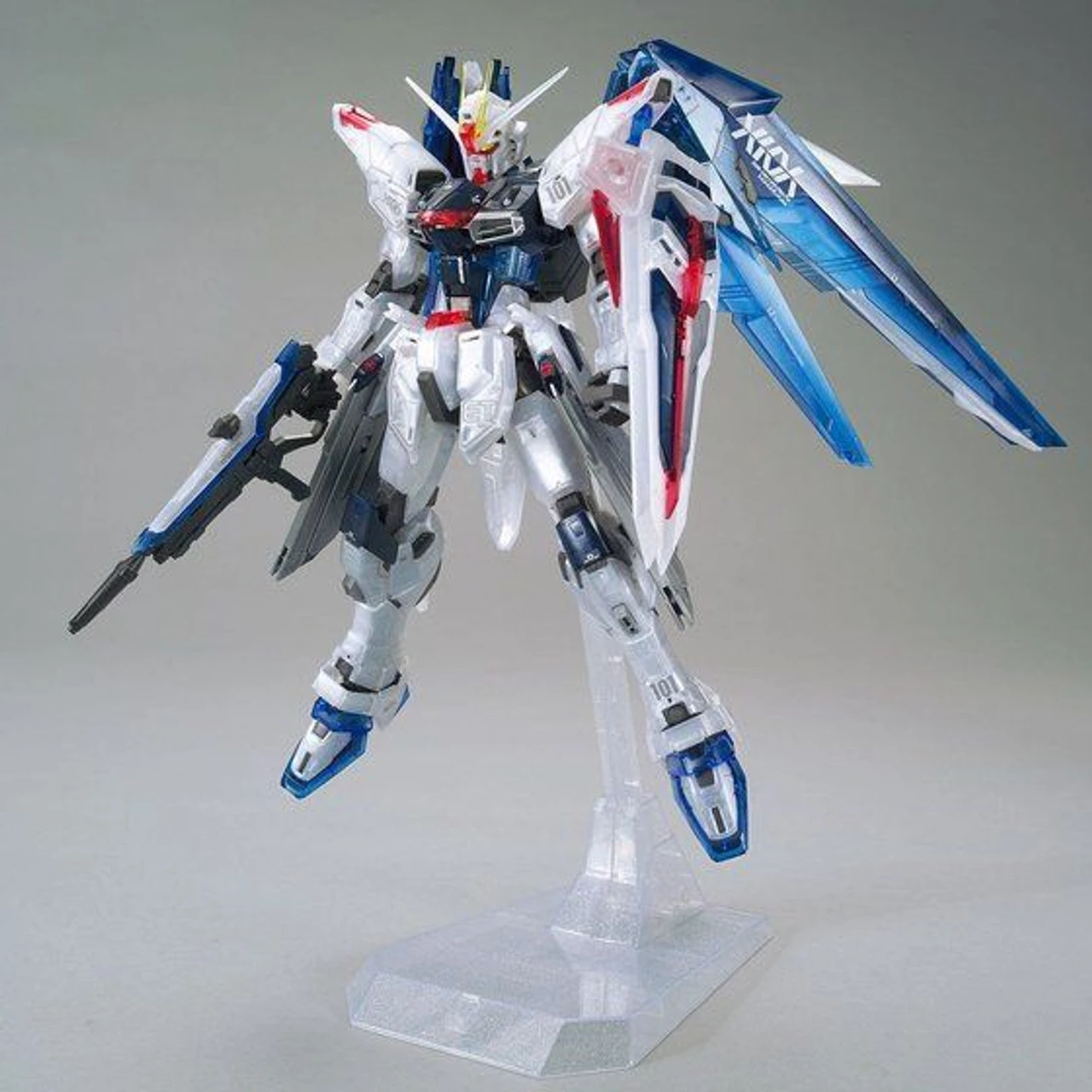 Bandai MG 1/100 The Gundam Base Limited Freedom Gundam Ver.2.0 Plastic Model ( JUL 2020 ) - Image 2