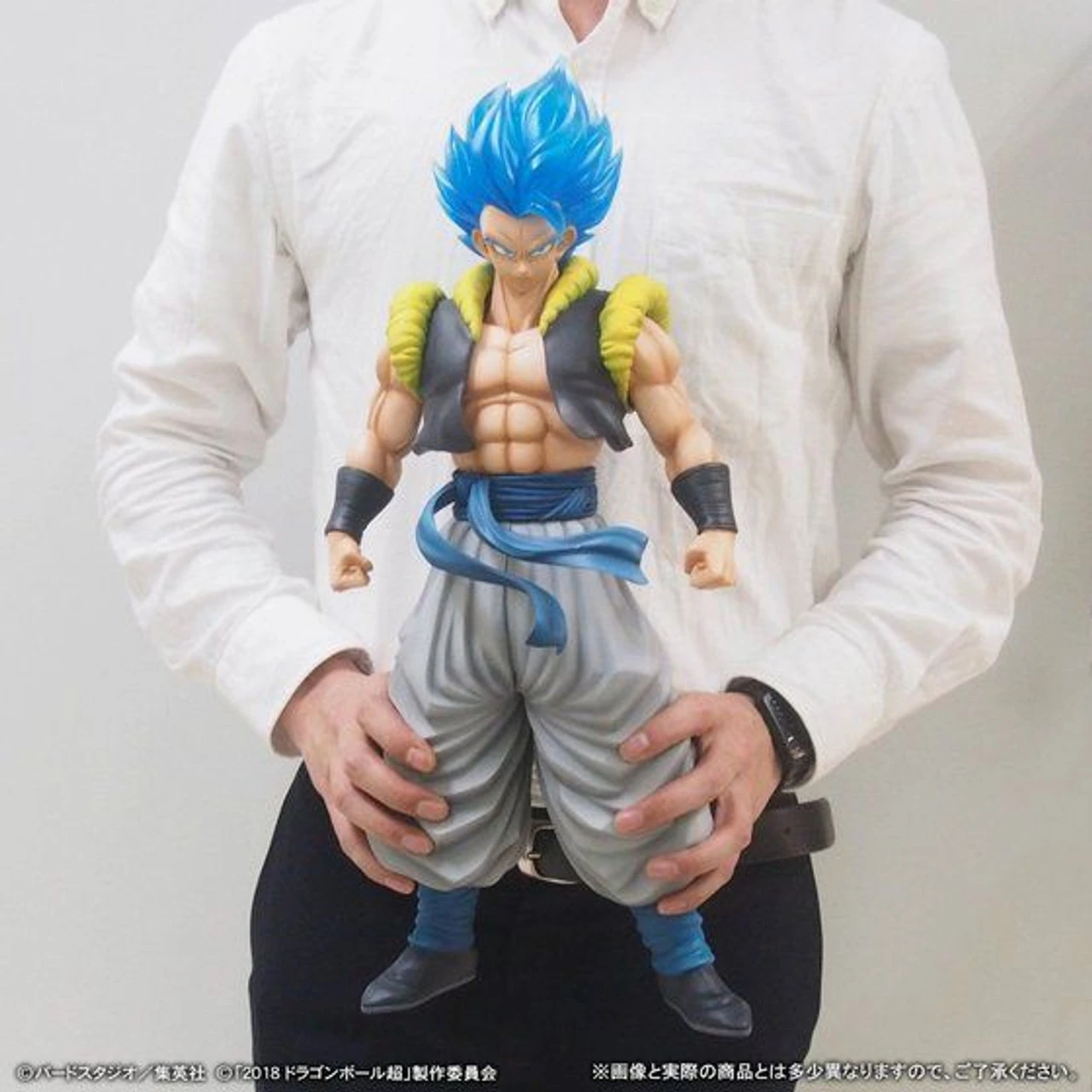 Bandai Gigantic Series Dragon Ball Super - Gogeta (Super Saiyan God Super Saiyan) PVC Figure - Image 6