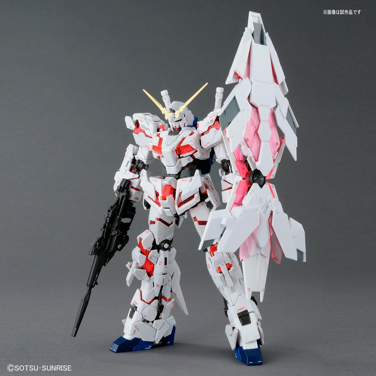 Bandai RG 1/144 UNICORN GUDAM (BANDE DESSINEE Ver.) Plastic Model - Image 4